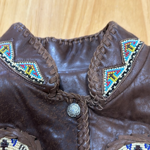 Diamond leather fringed vest. - Picture 7 of 9